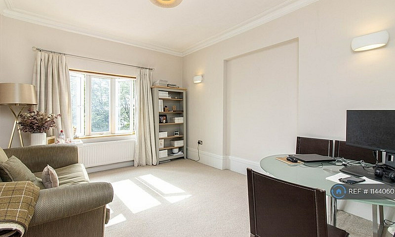 1 Bedroom Flat In Ar...