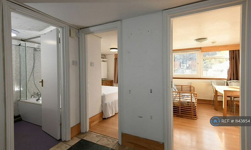 3 Bedroom Flat In Ca...