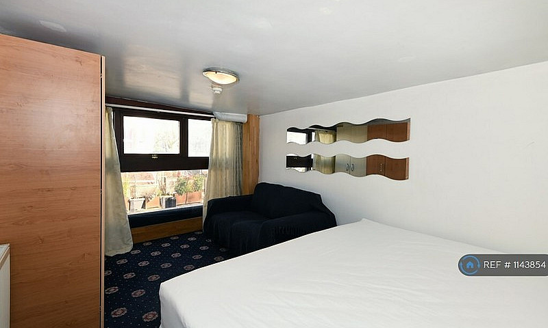 3 Bedroom Flat In Ca...
