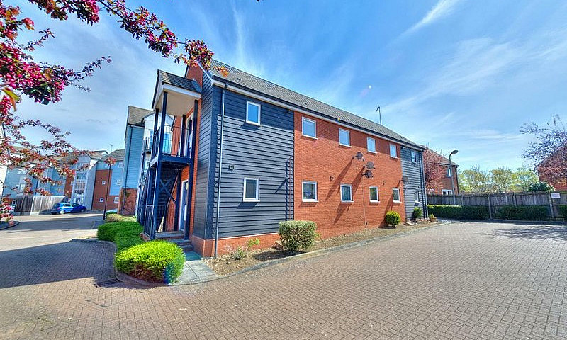 1 Bedroom Flat In Br...