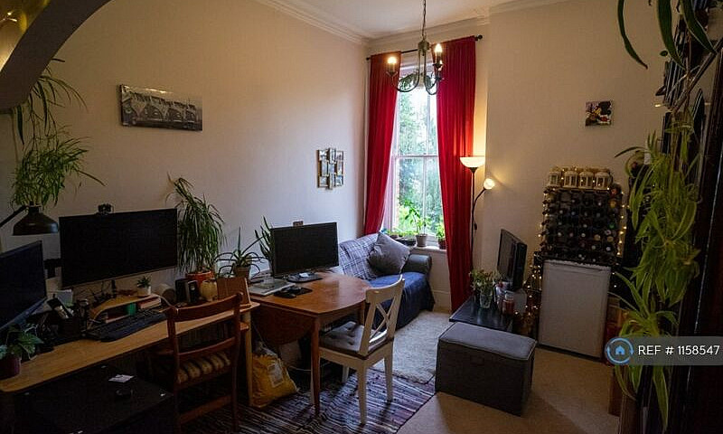 1 Bedroom Flat In Co...