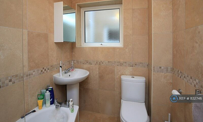 1 Bedroom Flat In Co...