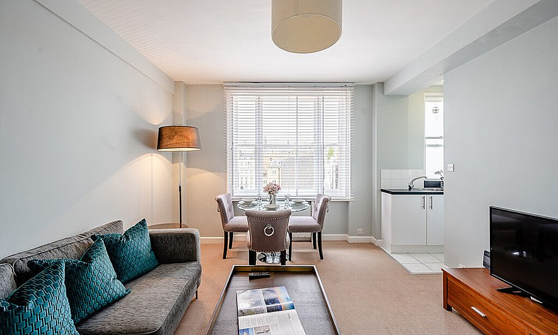 1 Bedroom Flat In Hi...