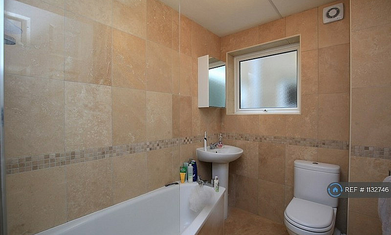 1 Bedroom Flat In Co...