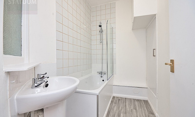 Newley Refurbished 1...