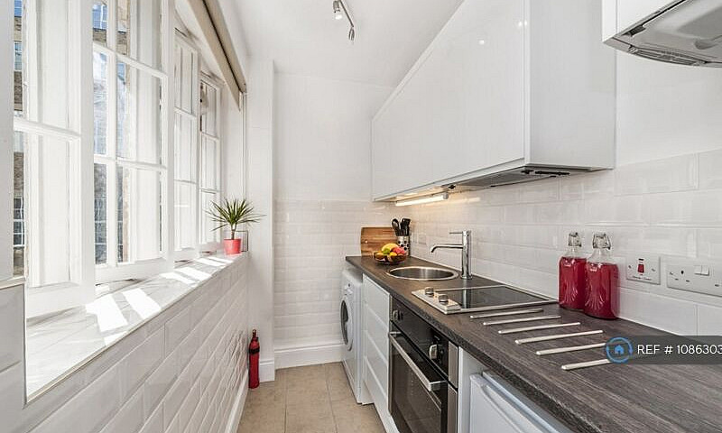 1 Bedroom Flat In Ma...