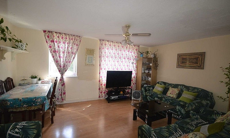 3 Double Bedroom Mai...