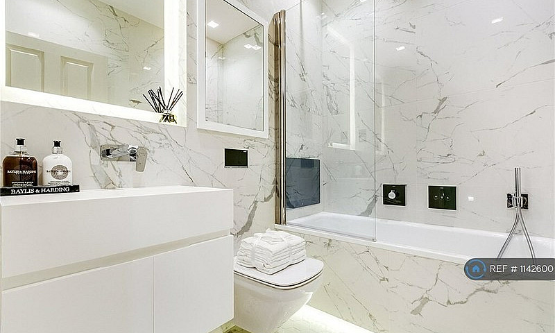 1 Bedroom Flat In He...