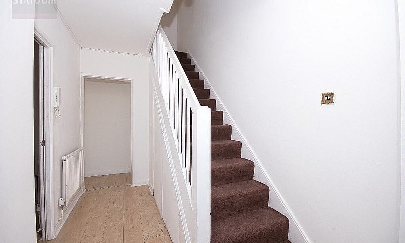 Wonderful 4 Bed Mais...