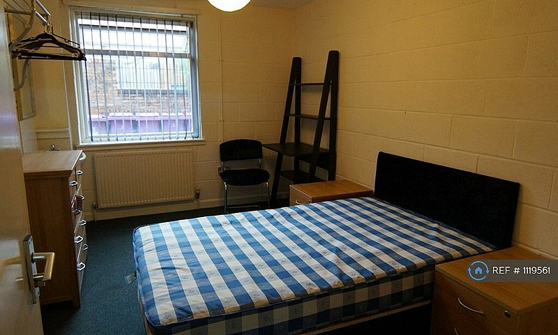 1 Bedroom In Vandyke...