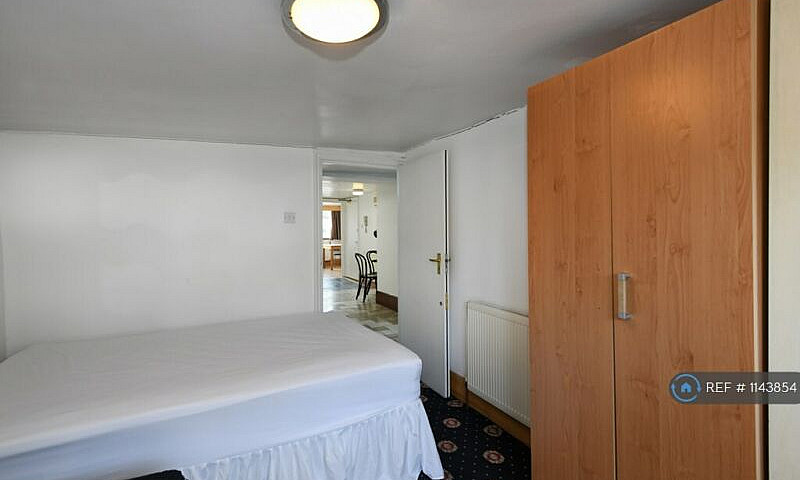 3 Bedroom Flat In Ca...
