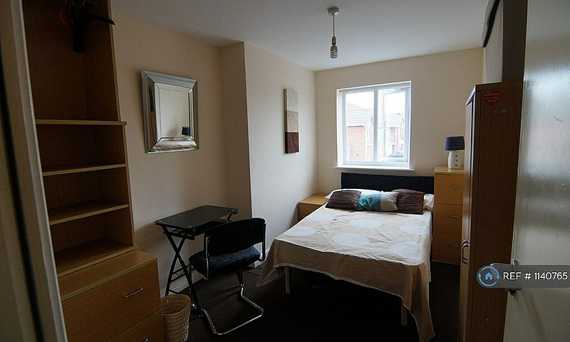1 Bedroom In Window ...