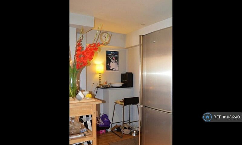 1 Bedroom Flat In Ha...