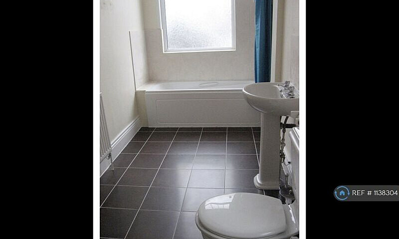 1 Bedroom In Leslie ...