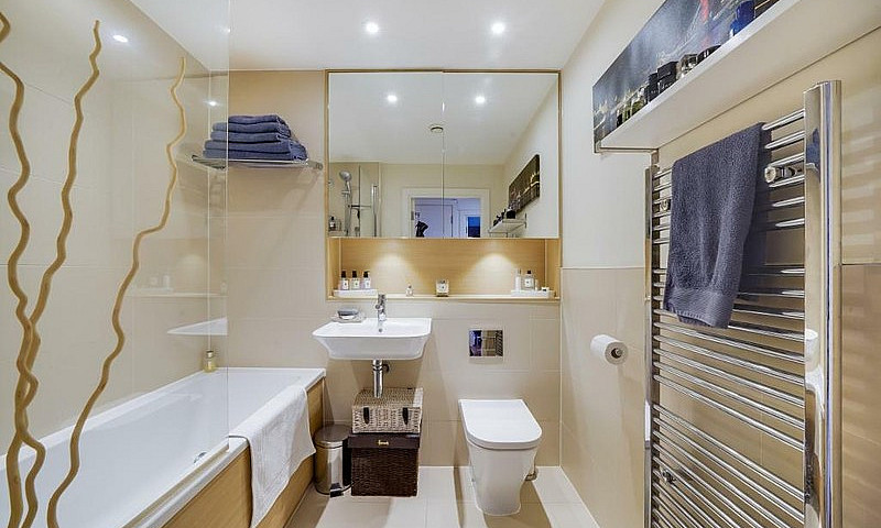 1 Bedroom Flat In Ca...