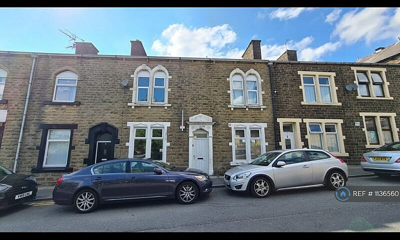 Studio Flat In John ...