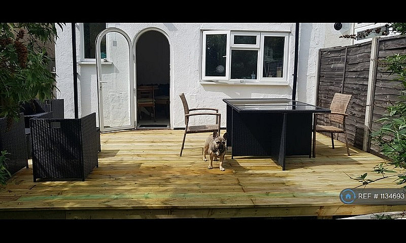 1 Bedroom In Caillar...