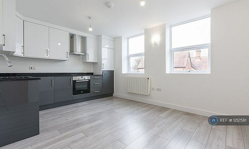 1 Bedroom Flat In Br...