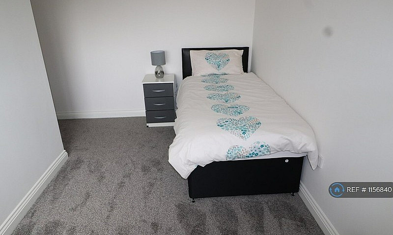 1 Bedroom In Graceme...