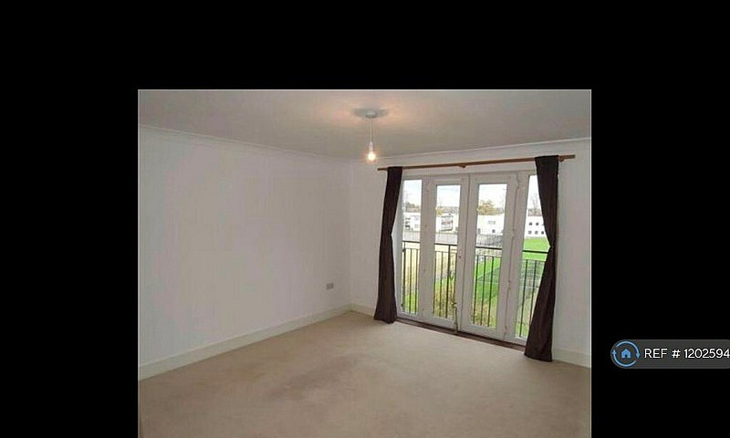 2 Bedroom Flat In Lo...