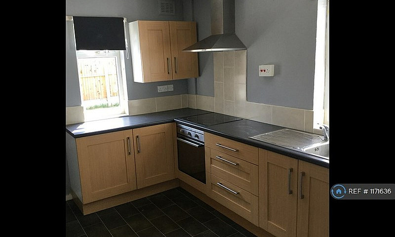 3 Bedroom House In E...