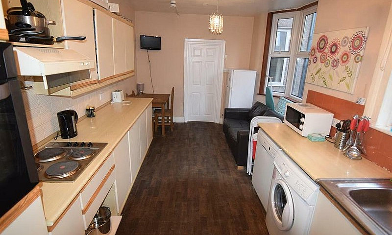 1 Bedroom In Bolton ...