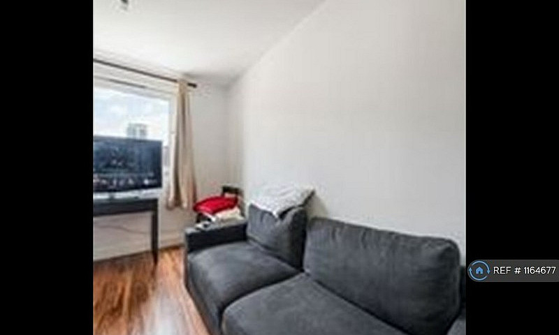 4 Bedroom Flat In Hy...