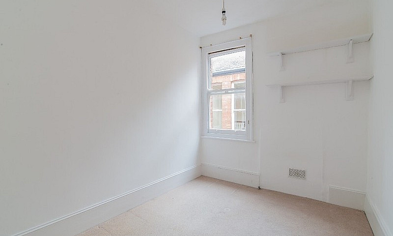 Three/Four Bed Flat,...