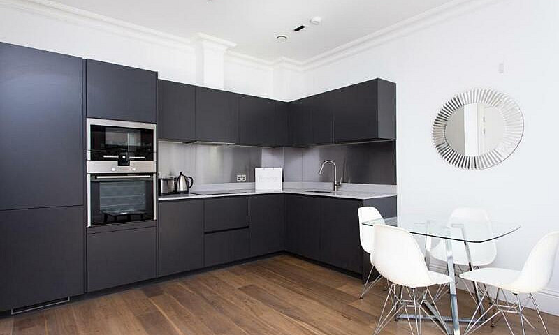 1 Bedroom Flat In St...