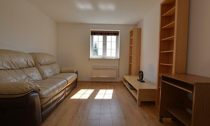 1 Bedroom Flat In Ma...