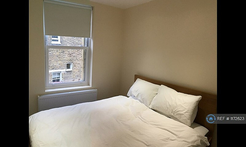 2 Bedroom Flat In Lo...