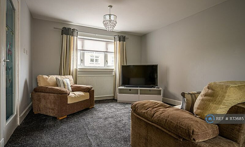 3 Bedroom House In H...
