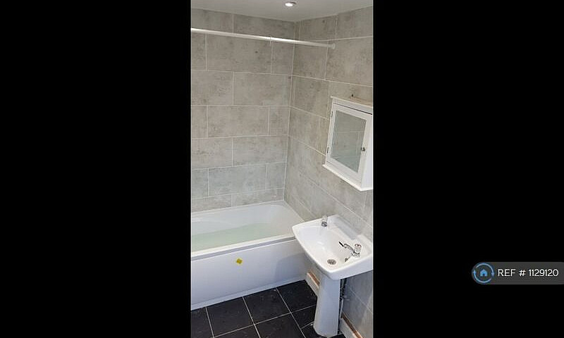 1 Bedroom In Birchwo...