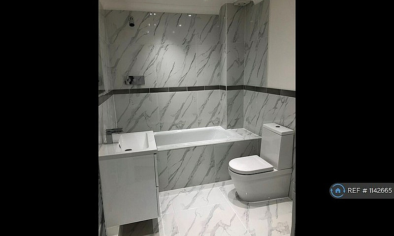 3 Bedroom House In V...
