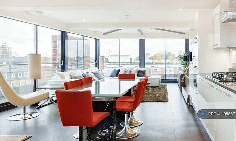 3 Bedroom Flat In Re...