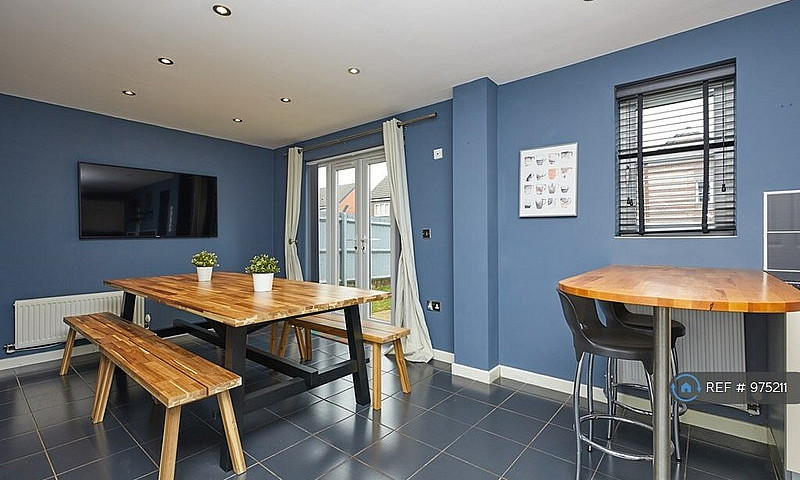 1 Bedroom In Girton ...
