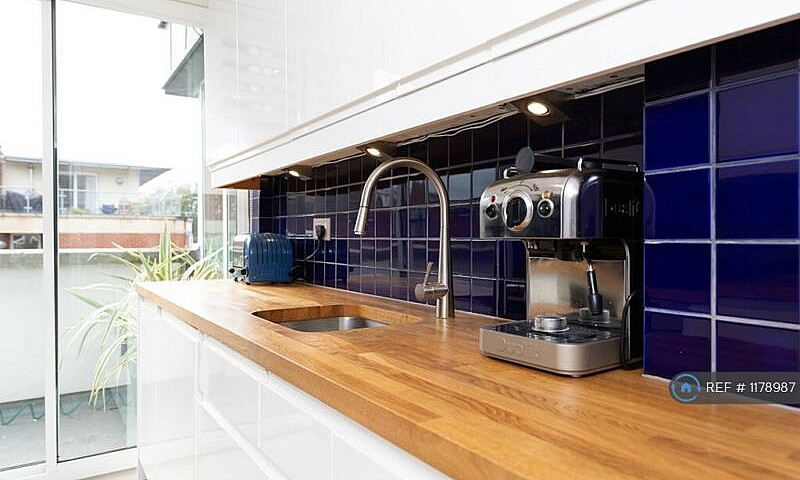 1 Bedroom Flat In Vi...