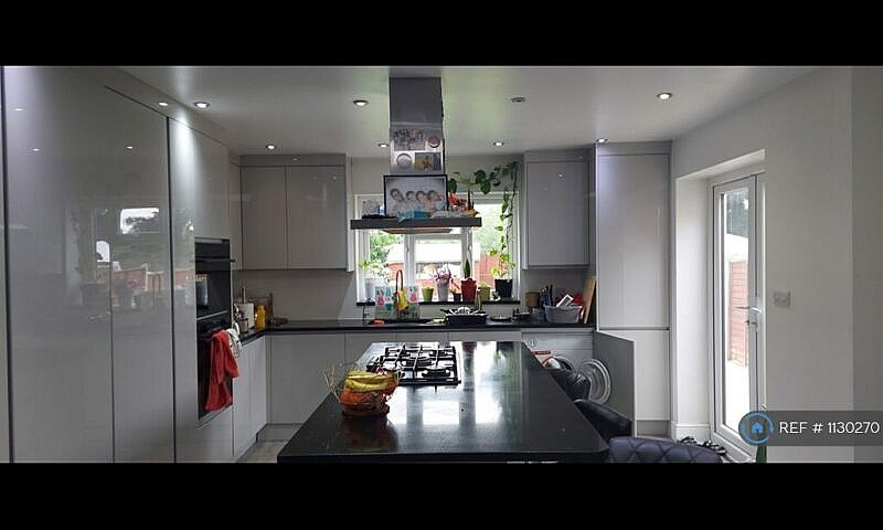 4 Bedroom House In K...