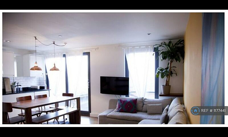 2 Bedroom Flat In Pr...