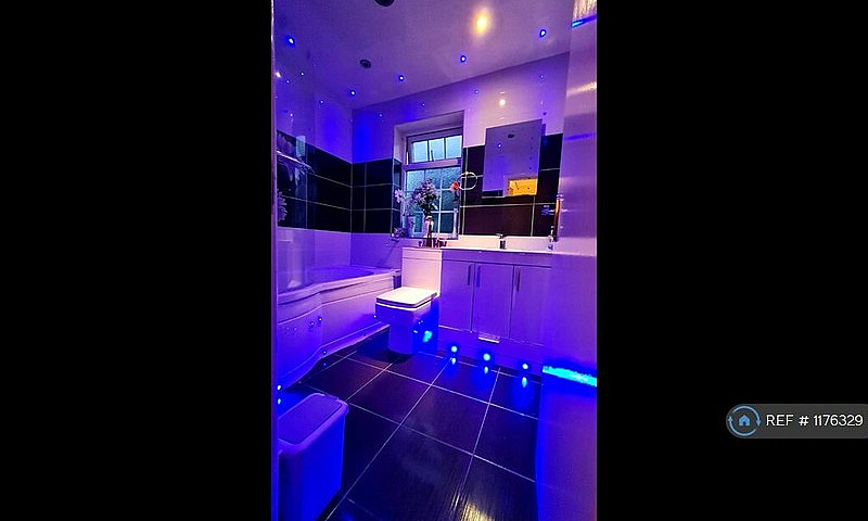 3 Bedroom House In L...