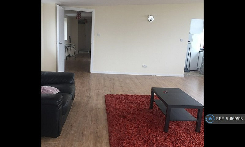 2 Bedroom Flat In Sp...