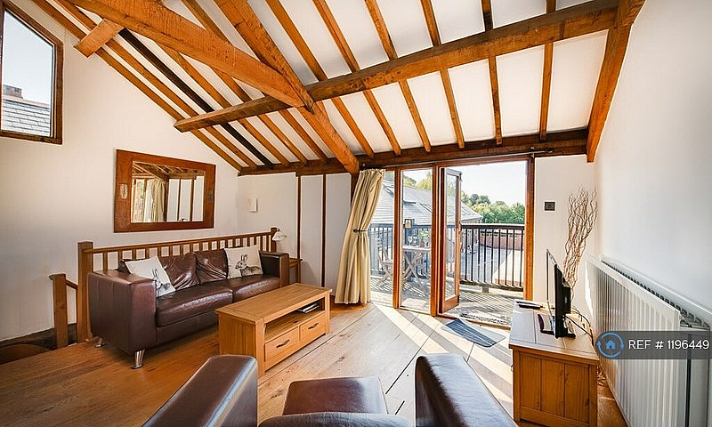 1 Bedroom House In T...