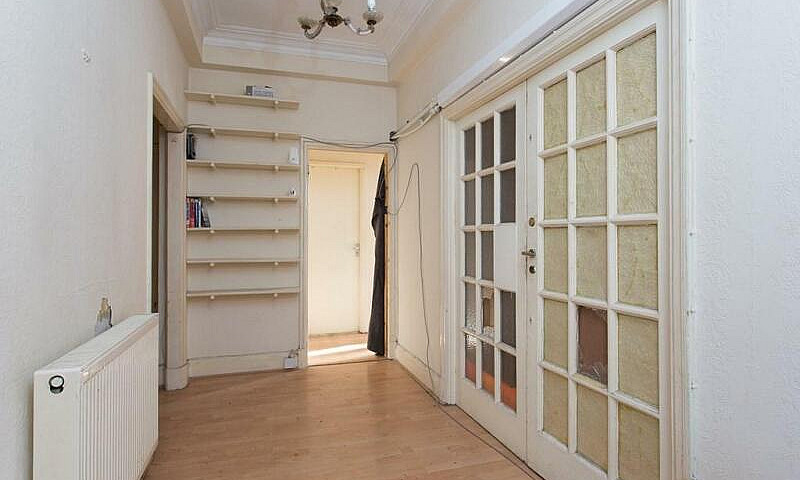 4 Bedroom Flat In Go...