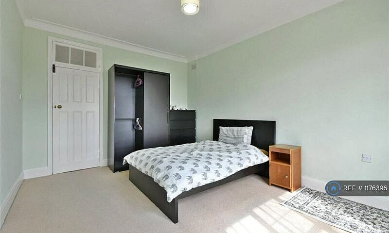 2 Bedroom Flat In Ve...