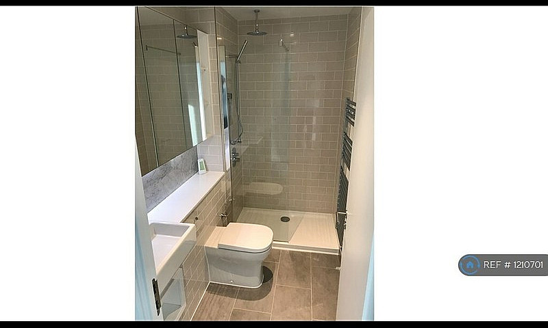 2 Bedroom Flat In Si...