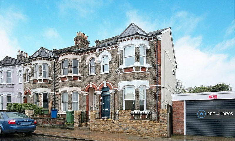 1 Bedroom Flat In Go...