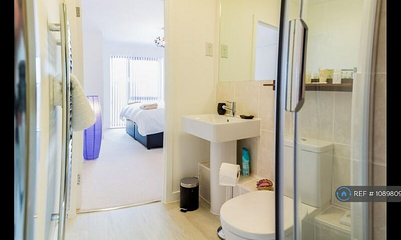 2 Bedroom Flat In Sp...