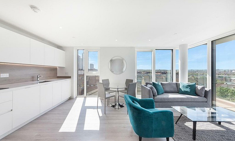 1 Bedroom Flat In Sa...