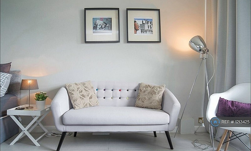 Studio Flat In Morga...
