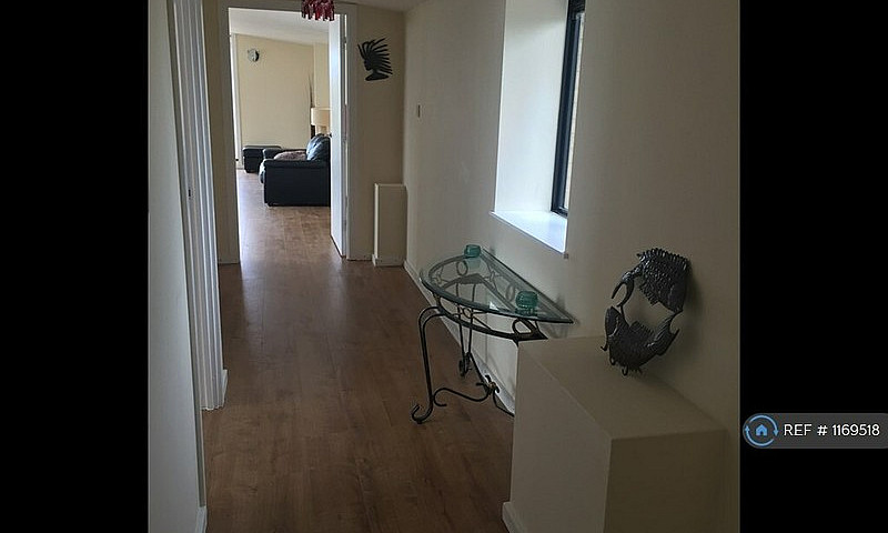 2 Bedroom Flat In Sp...